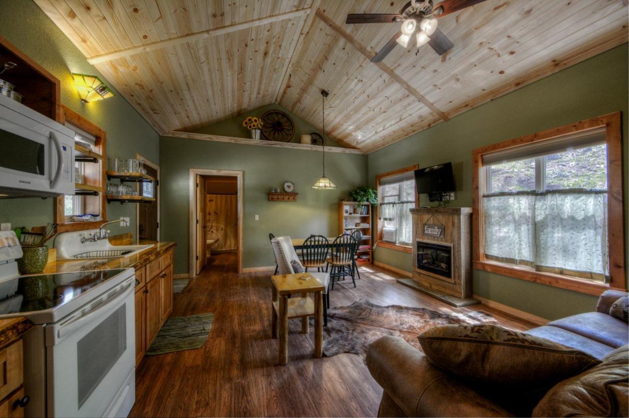 Yak Ridge Cabins And Farmstead By Mount Rushmore Villa Keystone Bagian luar foto